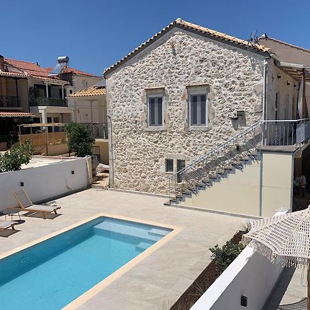 Mangata Suites Homes With Private Pools Spartokhórion 外观 照片